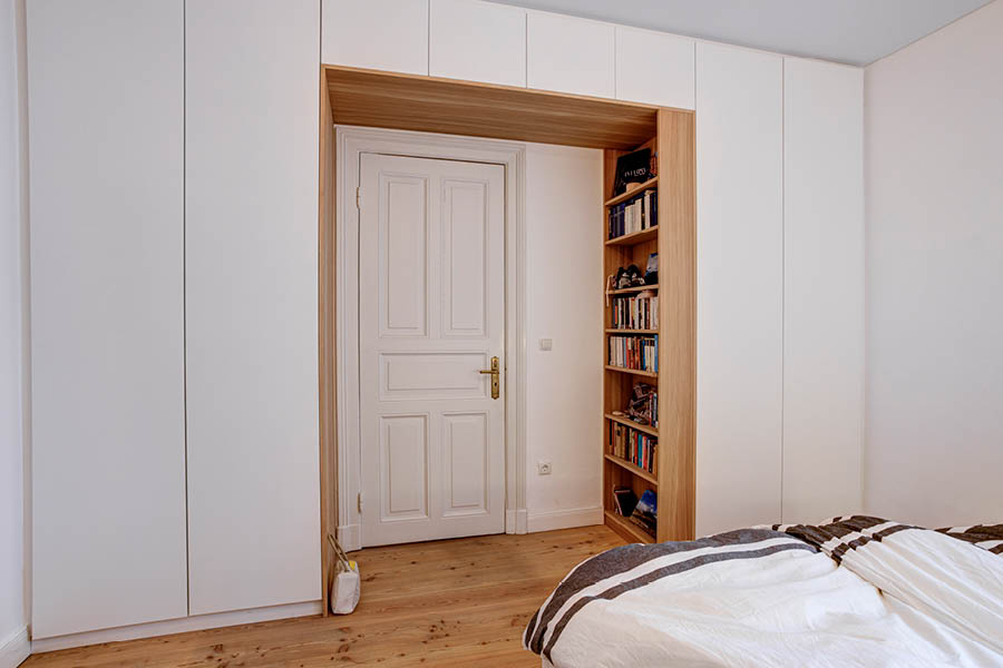 Einbaukleiderschrank offenem Regal - Ihre Möbeltischlerei in Hamburg für Wohnmöbel im Schlafzimmer - Kleiderschrank - Schlafzimmermöbel aus Massivholz - woodendesign feine Möbel