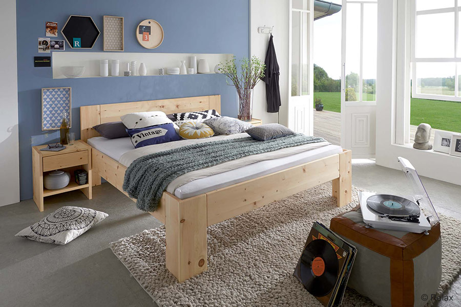 Schlafzimmereinrichtung aus Massivholz nach Maß vom Tischler aus Hamburg RELAX-Händler
