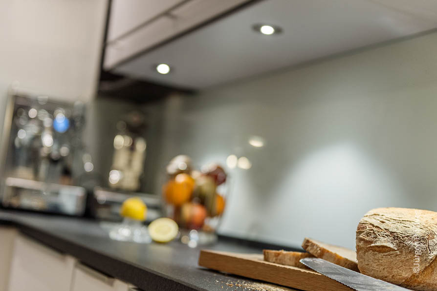 Einbauküche nach Maß aus Massivholz individuell nach Ihren Wünschen hochwertige Qualität Möbeltischlerei woodendesign Tischler Möbeltischler Möbelmanufaktur Hamburg