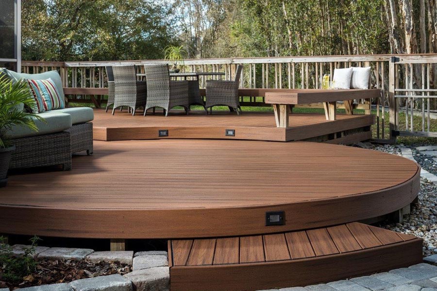 Terrasse aus Holz Massivholz Holzterrasse rund abgerundet Tischlerei Möbeltischler Möbelmanufaktur Hamburg woodendesign
