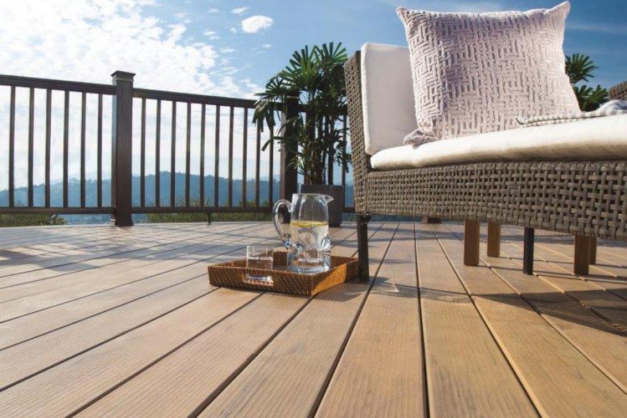 Terrasse aus Holz Massivholz Holzterrasse Balkon Sonnenliege Balkongeländer Tischlerei Möbeltischler Möbelmanufaktur Hamburg woodendesign