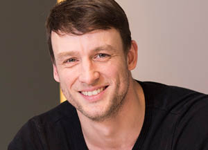 Eric Münchow Dipl.-Produktdesigner woodendesign feine Möbel Jan Korf Möbelmanufaktur Hamburg Tischlerei Schreiner Schreinerei Möbeltischlerei Möbeltischler Tischlermeister