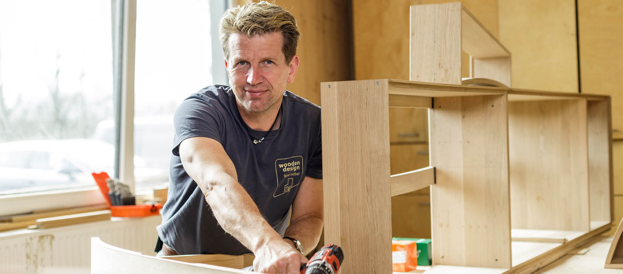 Volker Meyer Tischlergeselle woodendesign feine Möbel Möbelmanufaktur Hamburg Tischlerei Schreiner Schreinerei Möbeltischlerei Möbeltischler Tischlermeister