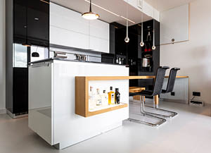 moderne Designerküche aus Massivholz von der Möbeltsichlerei woodendesign