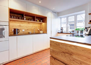 Massivholzküche aus purem Holz ganz nach Ihren Wünschen vom Möbeltischler aus Hamburg