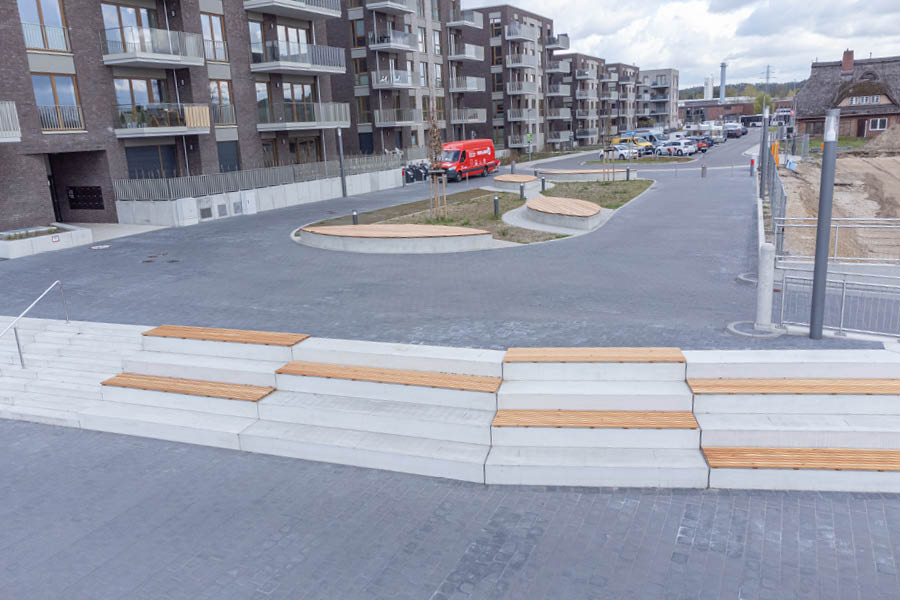 Aktuelles von der Möbeltischlerei woodendesign Holzmöbel in der Hafencity Geesthacht Sitzbänke vom Tischler Möbeltischler Möbelmanufaktur Hamburg