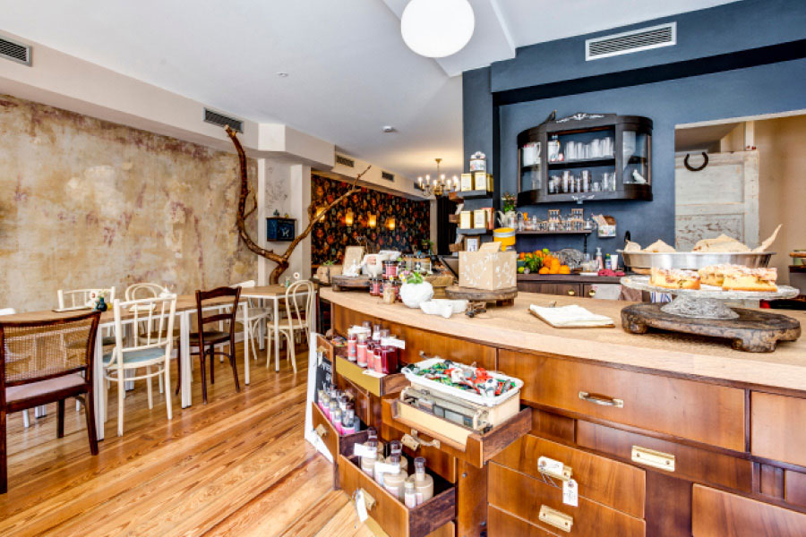 Objekteinrichtung für Ladenbau & Gastronomie - Caféeinrichtung - Möbeltischlerei woodendesign feine Möbel aus Hamburg