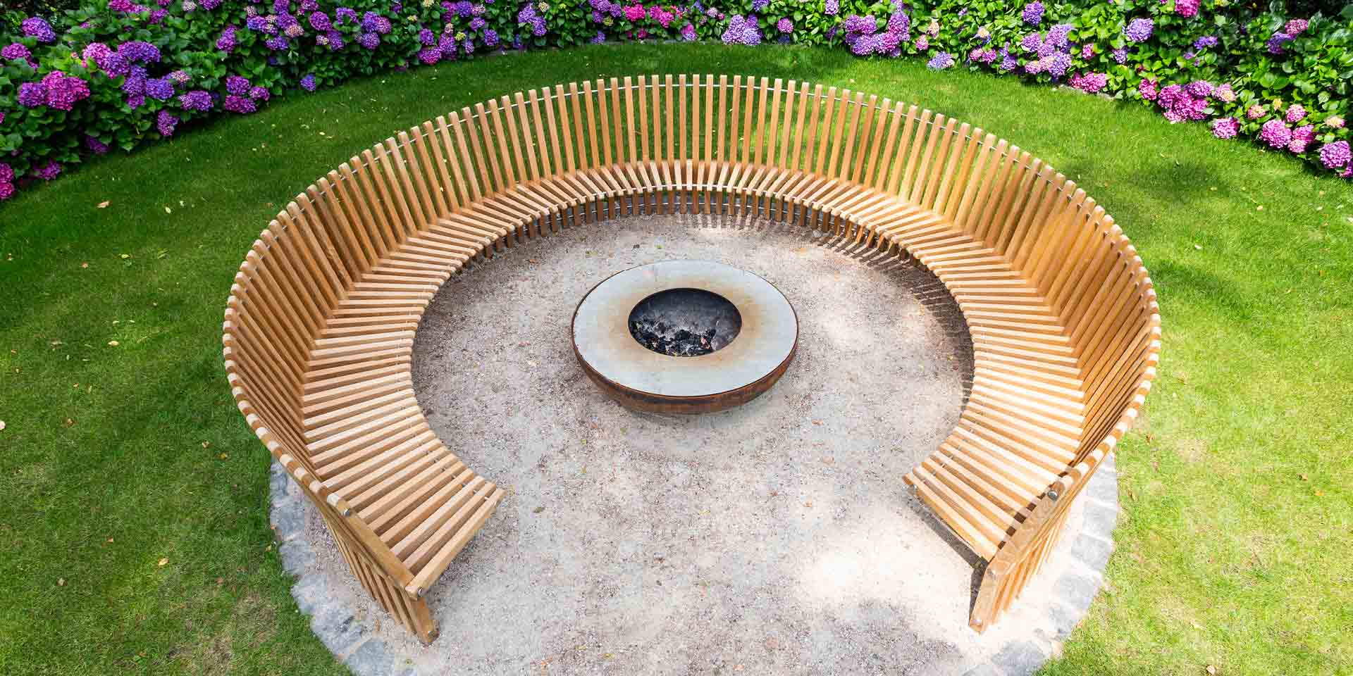 Perfekte & qualitativ hochwertige Möbel aus Holz für Ihren Garten, Balkon oder Ihre Terrasse  von der Möbeltischlerei woodendesign aus Hamburg
