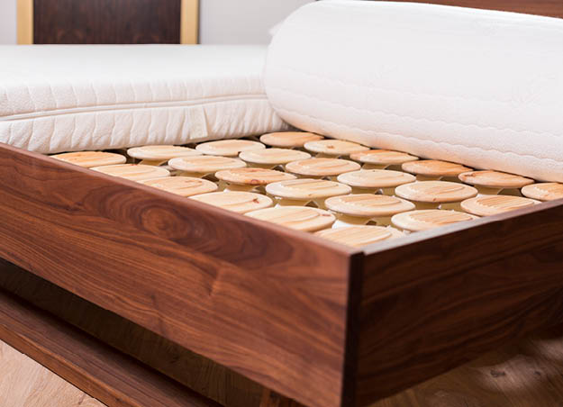 Ergonomische Schlafsysteme von der Möbeltischlerei woodendesign feine Möbel aus Hamburg