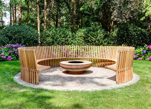 Individuelle Gartenmöbel von der Möbeltischlerei woodendesign feine Möbel aus Hamburg