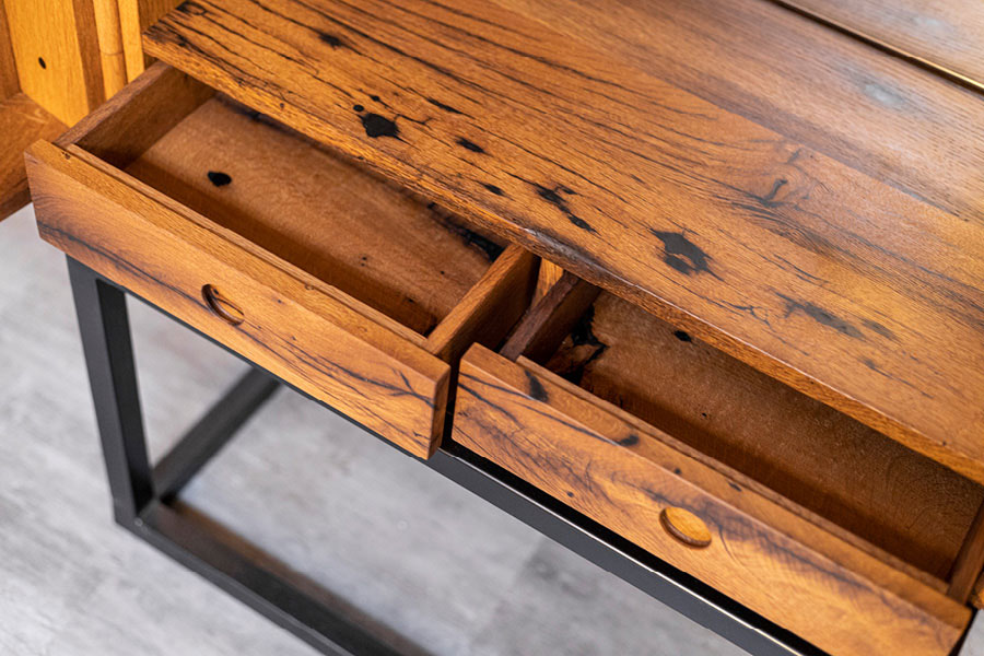 Altholzmöbel: Schubladen aus Altholz für Holzschrank – Ihre Möbeltischlerei in Hamburg mit der Spezialisierung auf Möbel aus Altholz – Tischlerei woodendesign feine Möbel
