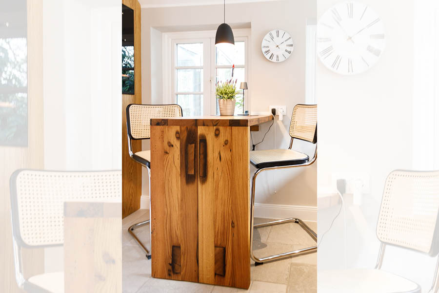 Altholzmöbel: Küchentisch / Wandtheke aus Altholz – Ihre Möbeltischlerei in Hamburg mit der Spezialisierung auf Möbel aus Altholz – Tischlerei woodendesign feine Möbel