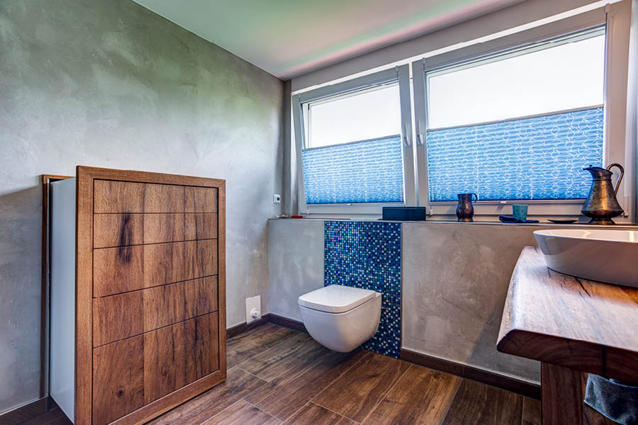 Badezimmerschrank | Badezimmermöbel von Ihrer Möbeltischlerei in Hamburg aus Holz für individuelle Badezimmer - Badezimmereinrichtungen - Badewanne & Waschbecken aus edlem Holz auf Wunsch und nach Maß aus Holz - woodendesign feine Möbel