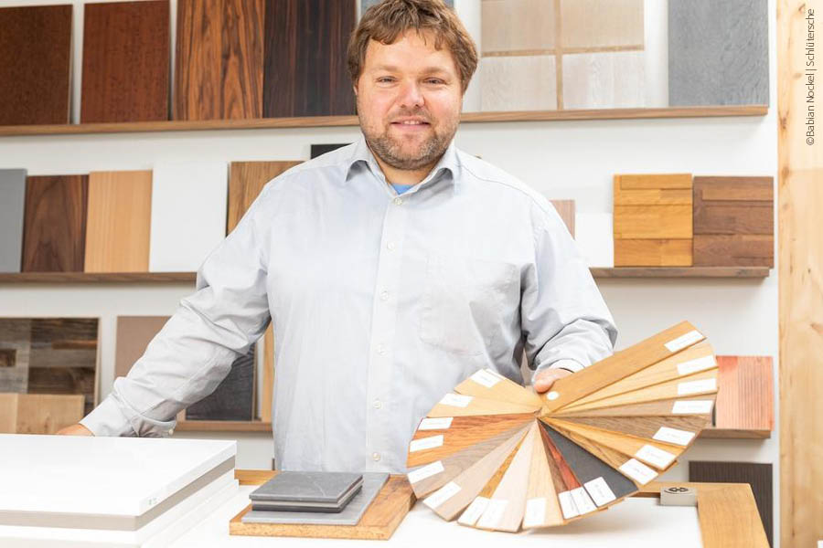 Beratung & Gestaltung durch Tischlermeister Jan Korf | Einbauschrank / Einbauschränke von der Möbeltischlerei woodendesign in Hamburg