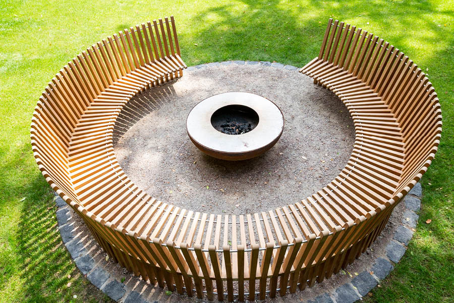 Individuelle & ausgefallene Gartenmöbel aus Holz vom Tischler | Möbeltischlerei woodendesign Hamburg