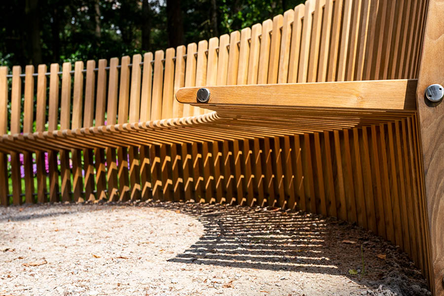 Designergartenbank vom Tischler | Möbeltischlerei woodendesign Hamburg