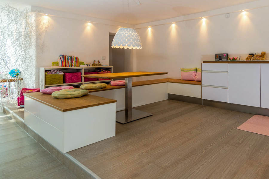 Wohnküche mit Kindern - Ihre Möbeltischlerei in Hamburg für Wohnmöbel im Kinderzimmer - woodendesign feine Möbel