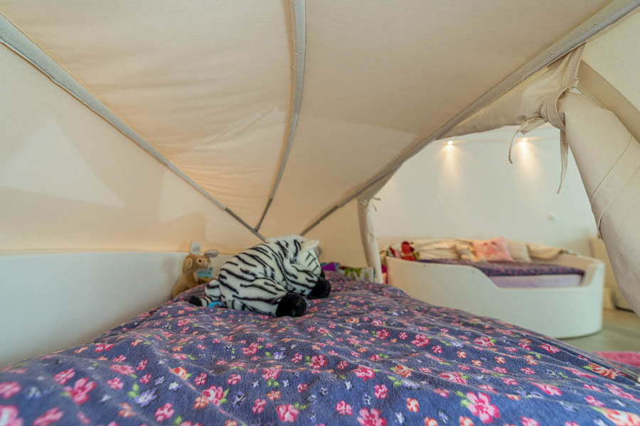 Maßanfertigung Kinderbett als Höhle aus Holz - Ihre Möbeltischlerei in Hamburg für Wohnmöbel im Kinderzimmer - woodendesign feine Möbel