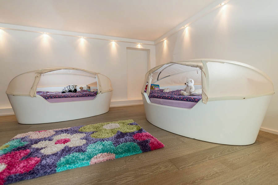 Maßanfertigung Kinderbett als Schlafhöhle aus Holz - Ihre Möbeltischlerei in Hamburg für Wohnmöbel im Kinderzimmer - woodendesign feine Möbel