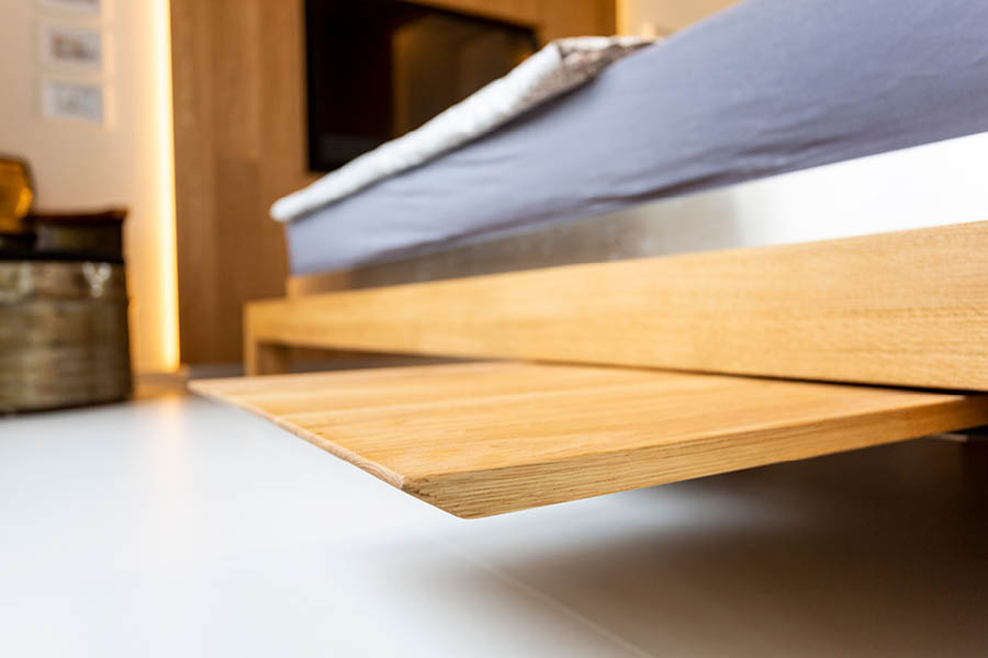 Betten aus Massivholz - Ihre Möbeltischlerei in Hamburg für Wohnmöbel im Schlafzimmer - Schlafzimmermöbel und Betten - Schlafzimmereinrichtungen aus natürlichem Holz - woodendesign feine Möbel
