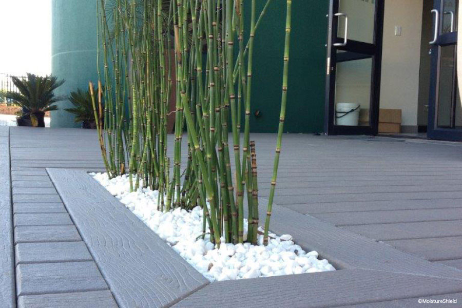 integriertes Beet - Ihre Möbeltischlerei in Hamburg für Wohnmöbel auf Terrasse & Balkon - Bodenbeläge und Möbel aus natürlichem Holz - woodendesign feine Möbel